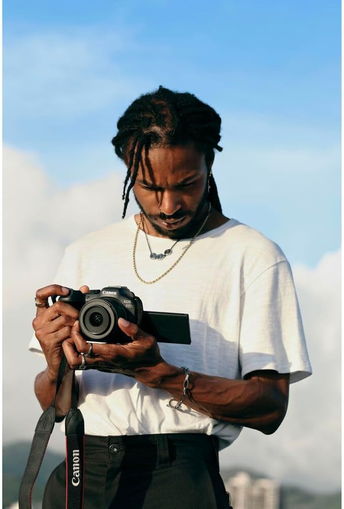 Canon EOS R7 RF-S18-150mm F3.5-6.3 IS STM Lens Kit, Mirrorless Vlogging Camera, 32.5 MP Image Quality, 4K 60p Video, DIGIC X Image Processor, Dual Pixel CMOS AF, Subject Detection, Content Creators