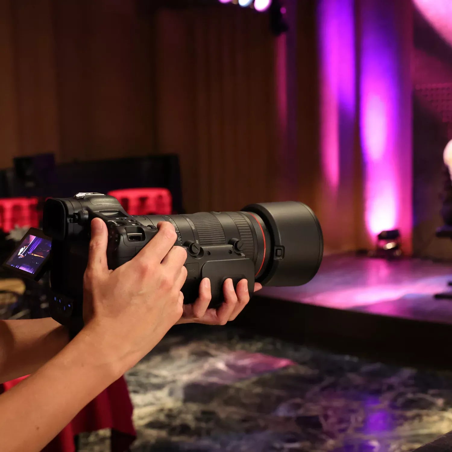 Canon RF 70-200mm f/2.8 L IS USM Z Lens (Black) (Direct Import)