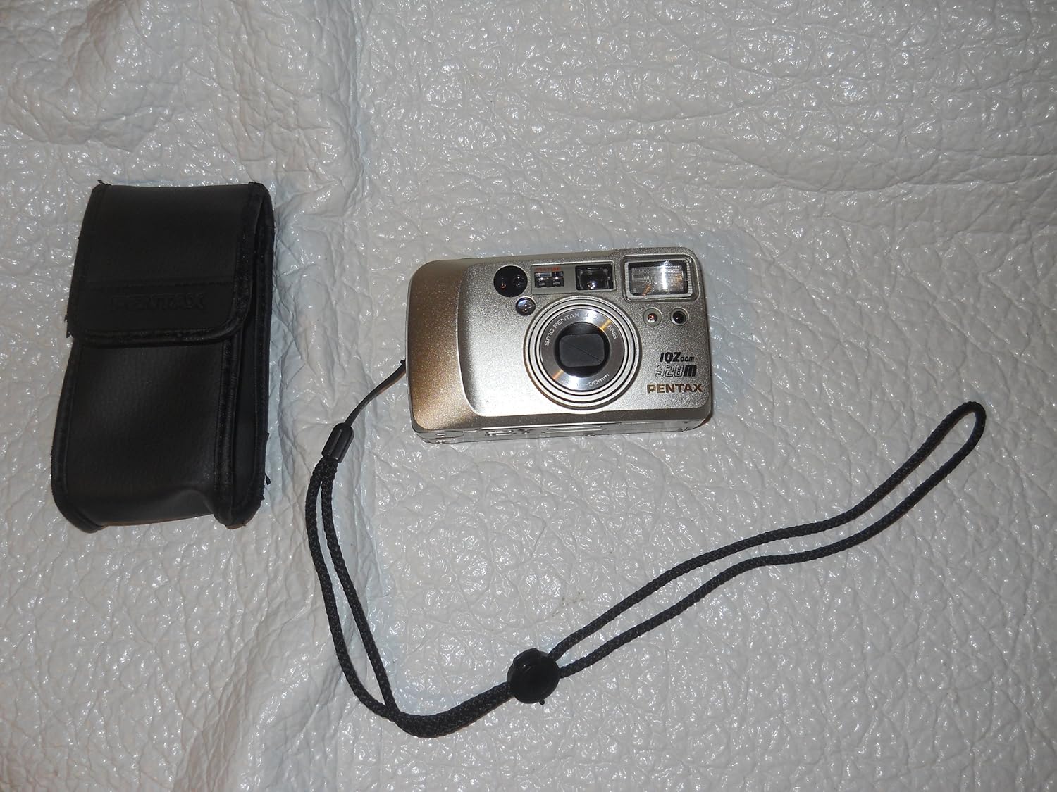 Pentax IQ Zoom 928M QD Date 35mm Camera