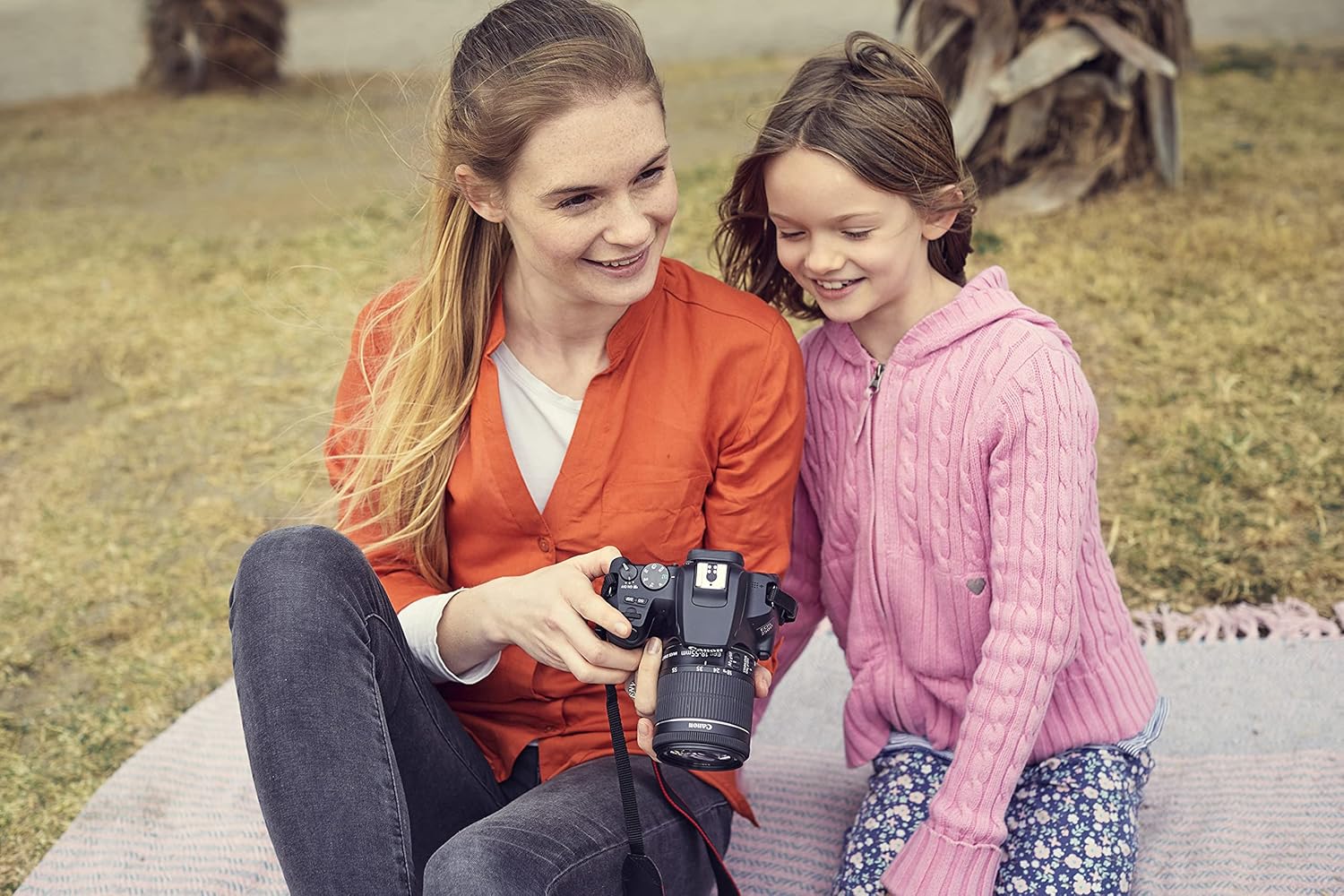 Canon Cameras & Photo:Digital Cameras Canon EOS 250D (Rebel SL3) ‎EF-S 18-55mm F4-5.6 IS STM Lens (Black)(Direct Import)