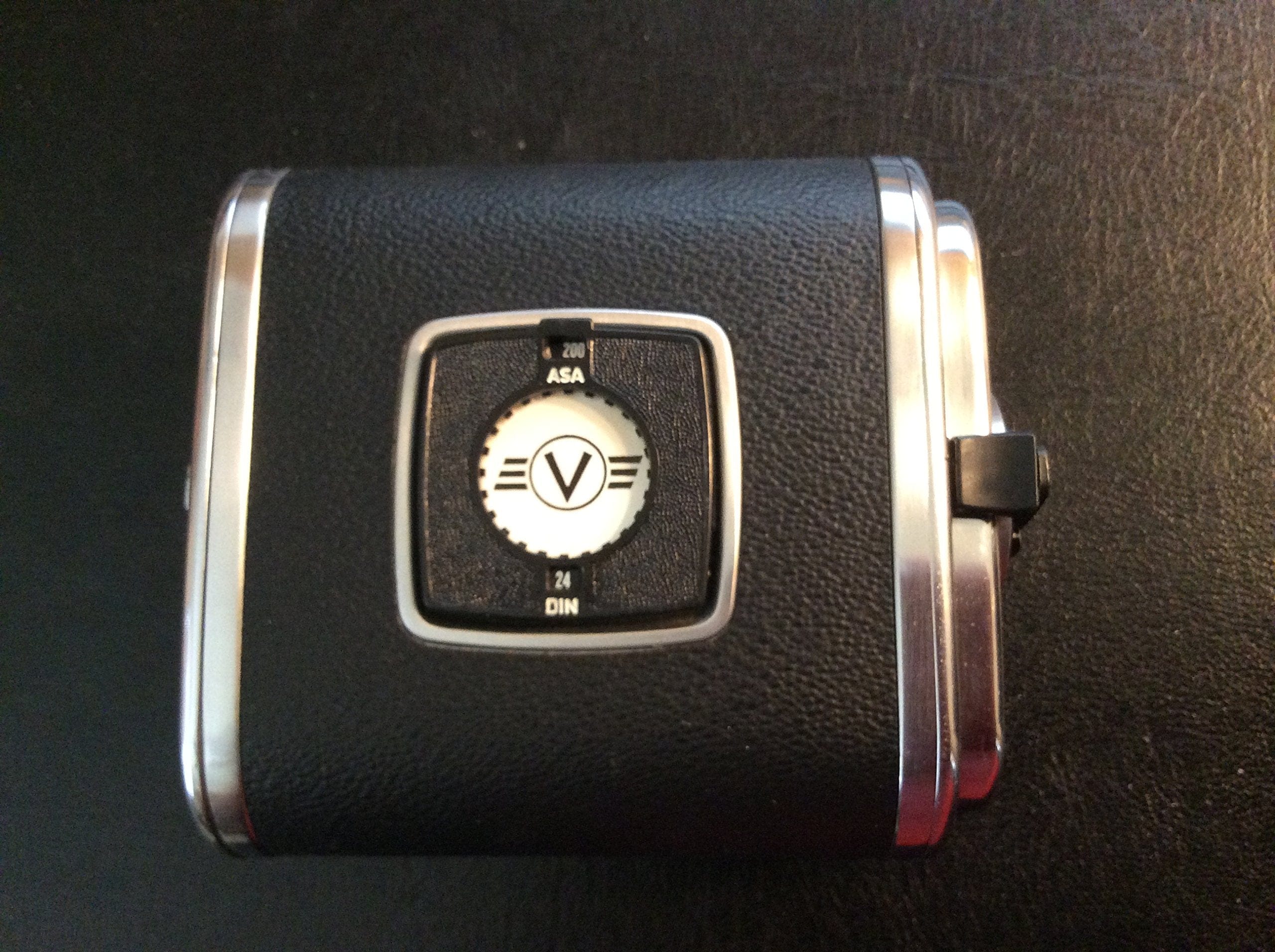 Hasselblad Hasselblad A-12 Film magazine (6X6 - 120 Film) with Dark Slide Holder - Chrome #30212