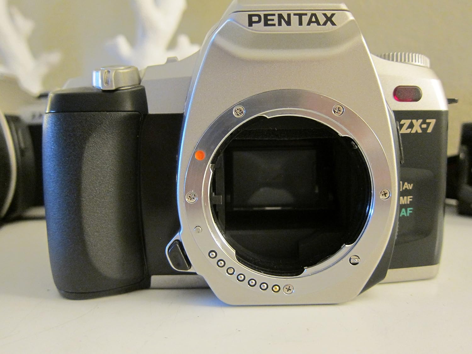 Pentax Pentax ZX-7 Date AF SLR Camera (Body Only)