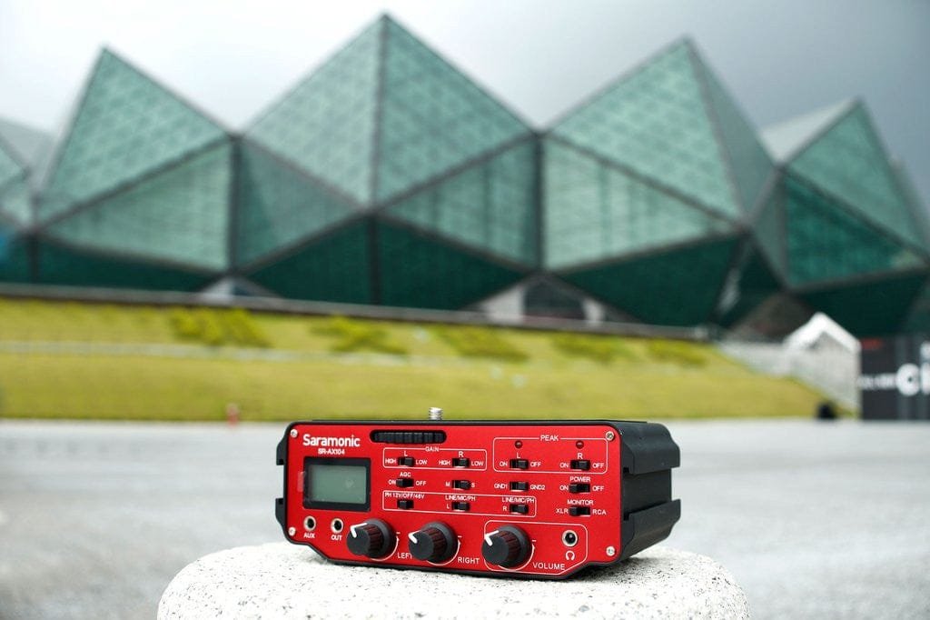 Saramonic Saramonic SR-AX104 Two-Channel XLR Audio Adapter with Preamplifiers and Phantom Power for DSLR Cameras & Camcorders Kit with Cleaning Cloth