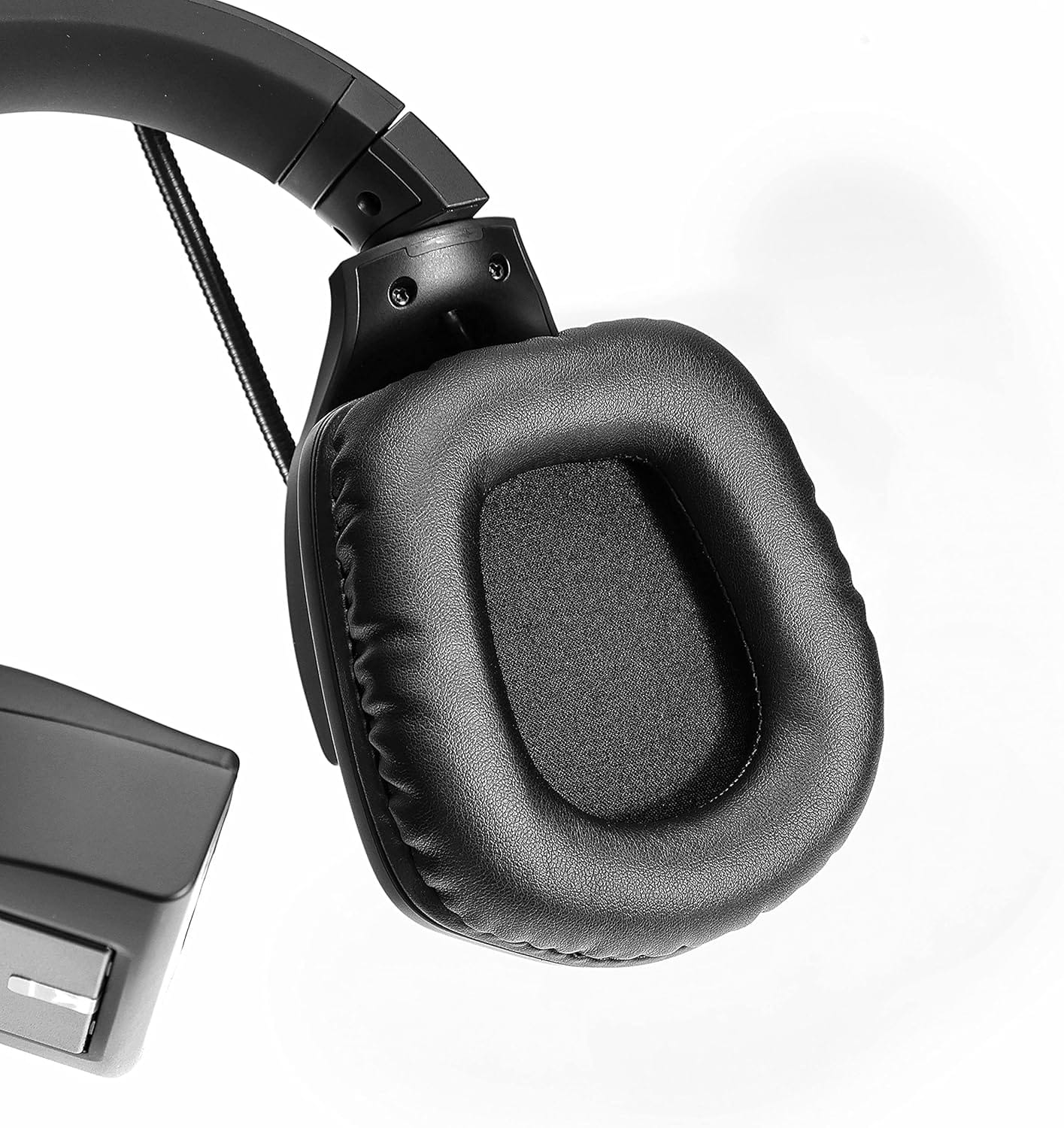 Saramonic Saramonic WiTalk-WT3S 3-Person Full-Duplex Wireless Intercom System with Single-Ear Headsets (1.9 GHz)