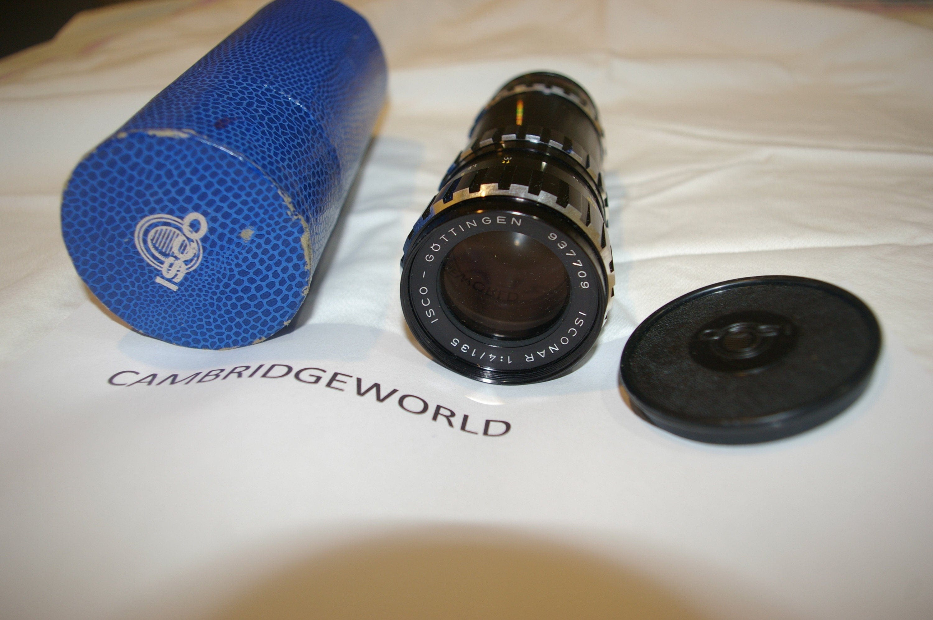 Schneider NEW old stock 135mm F4.0 ISCO Schneider Gottingen telephoto lens M42 screw mount